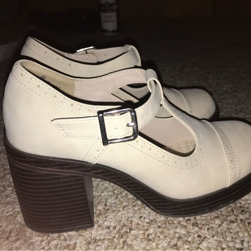 Women's Cream Mary Jane Heels